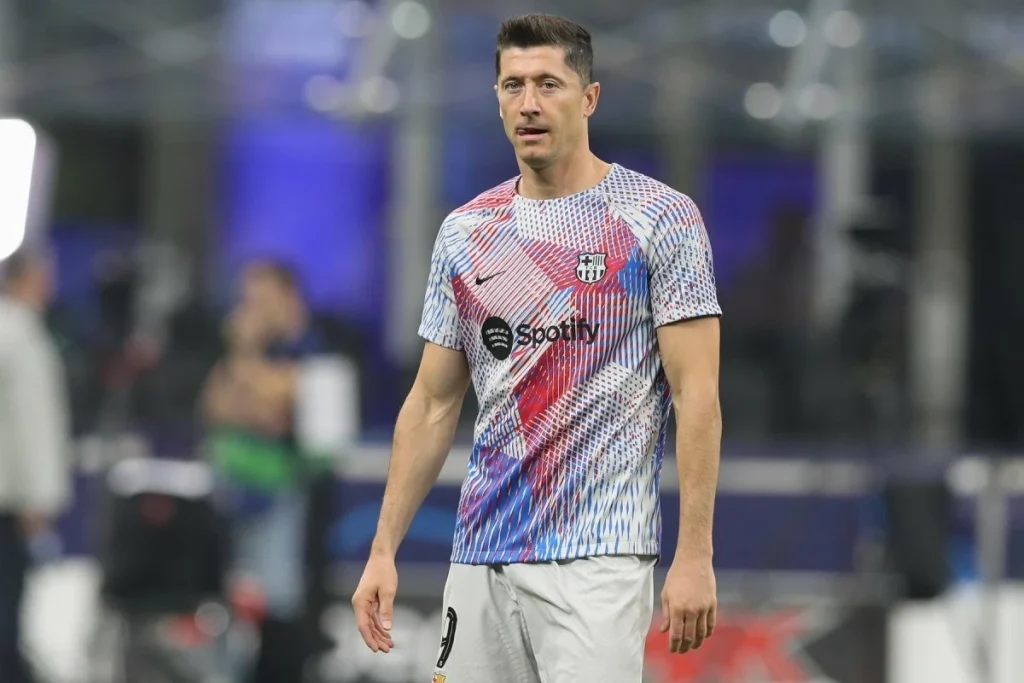 Lewandowski mógł grać dla PSG?! T-Barcelona Lewandowski 1 transmisja gdzie oglądać