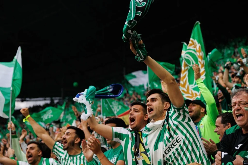 Betis – Espanyol oceny piłkarzy po meczu (04.04.2026) Betis - kibice 4