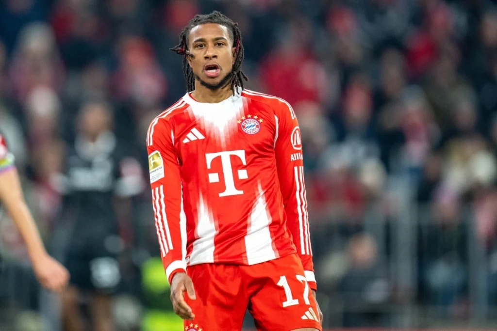PSG chce latem pozyskać Michaela Olise z Bayernu Monachium – transfer może ułatwić odejście Bradleya Barcoli Bayern Monachium - Michael Olise 1