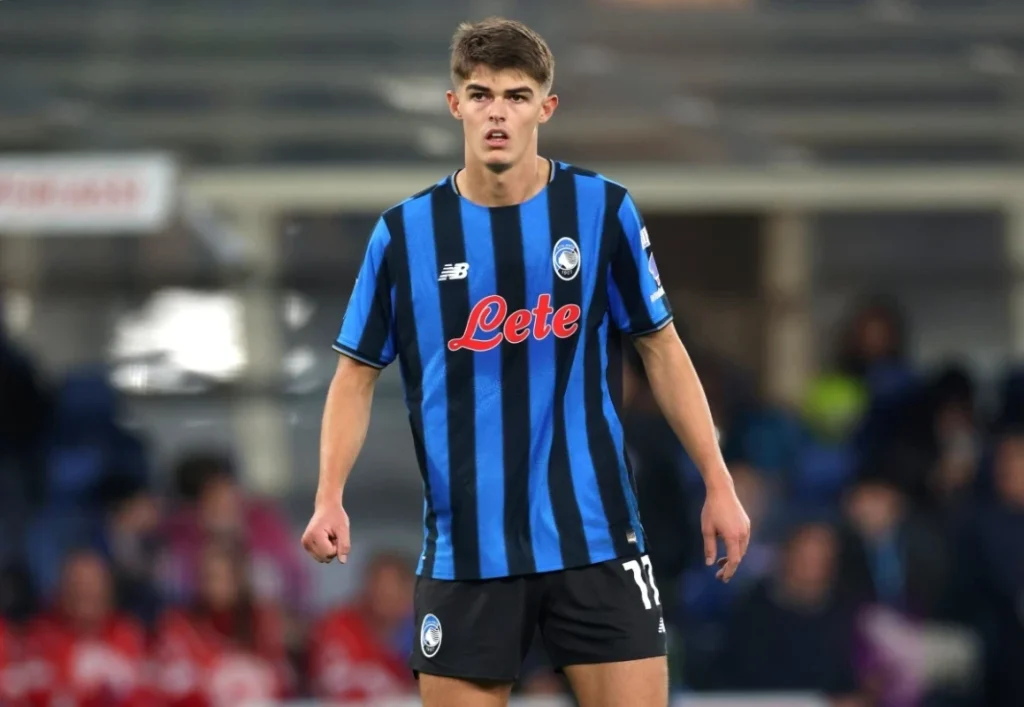 PSG zainteresowane Charlesem De Ketelaere. Atalanta ustaliła cenę za Belga Atalanta - Charles De Ketelaere 1