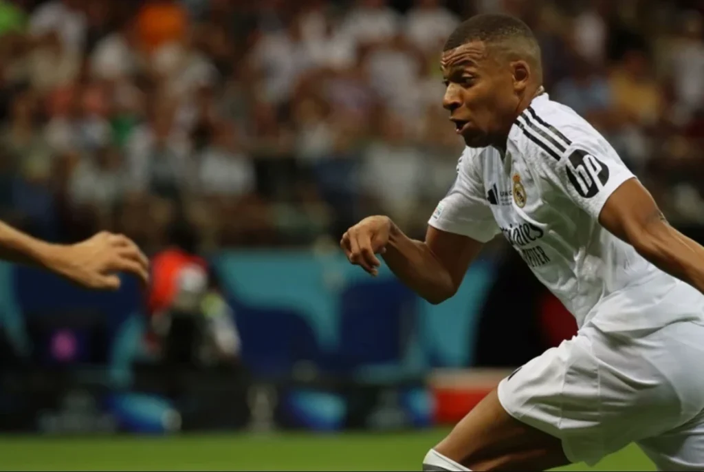 Mbappé i Dembélé skonfliktowani? W reprezentacji Francji mają istnieć dwa obozy Real Madryt - Kylian Mbappe 2