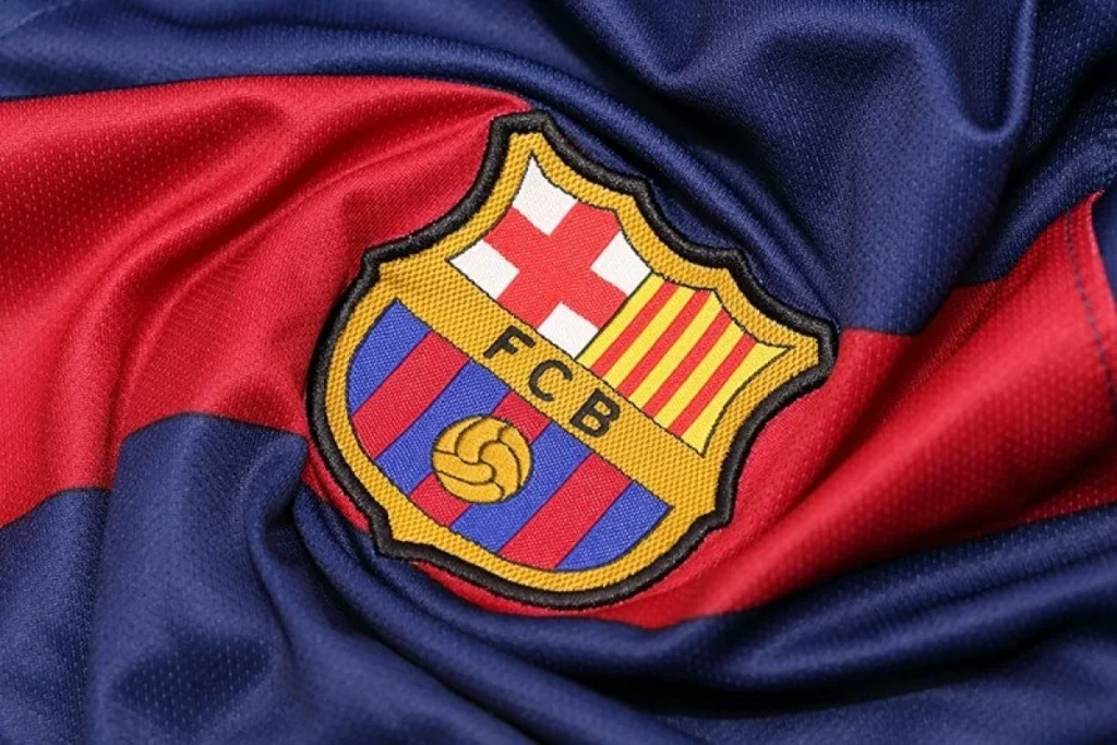 Problemy kadrowe Barcelony. Flick przekazał informacje o stanie trzech obrońców FC Barcelona - logo 2
